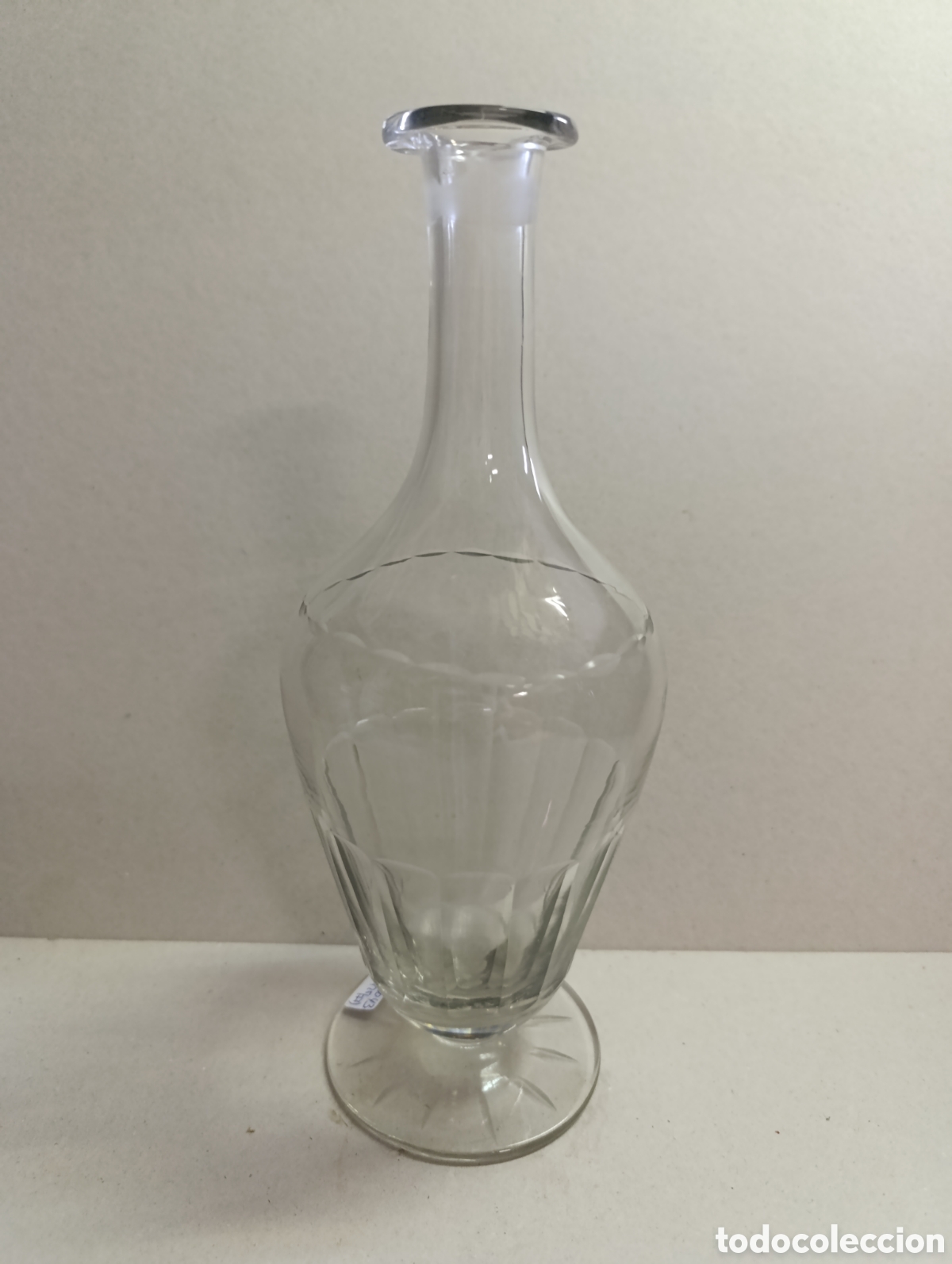 Antig&uuml;edades: BOTELLA DE CRISTAL, DECORACION GALLONADA. - Foto 1