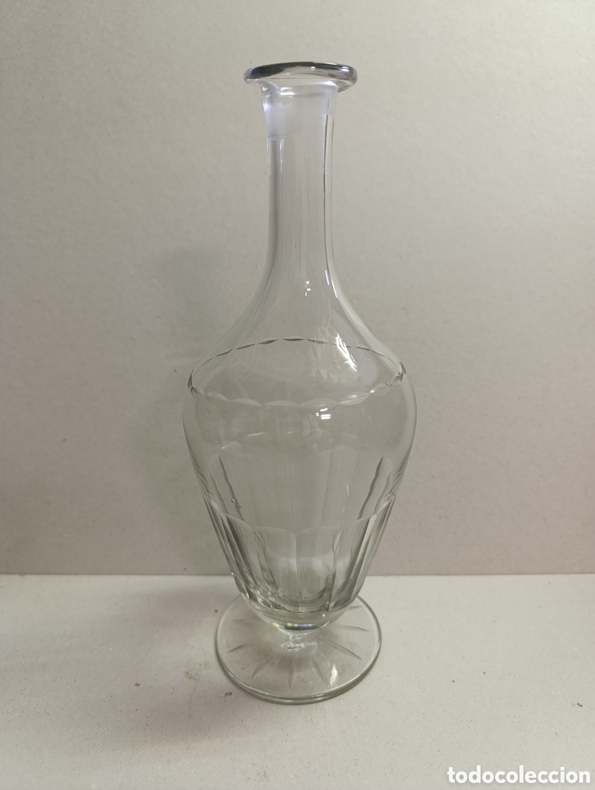 Antig&uuml;edades: BOTELLA DE CRISTAL, DECORACION GALLONADA. - Foto 2