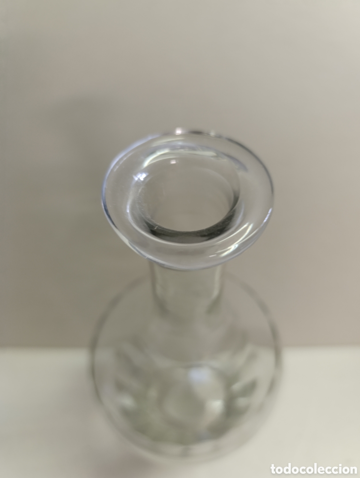 Antig&uuml;edades: BOTELLA DE CRISTAL, DECORACION GALLONADA. - Foto 3