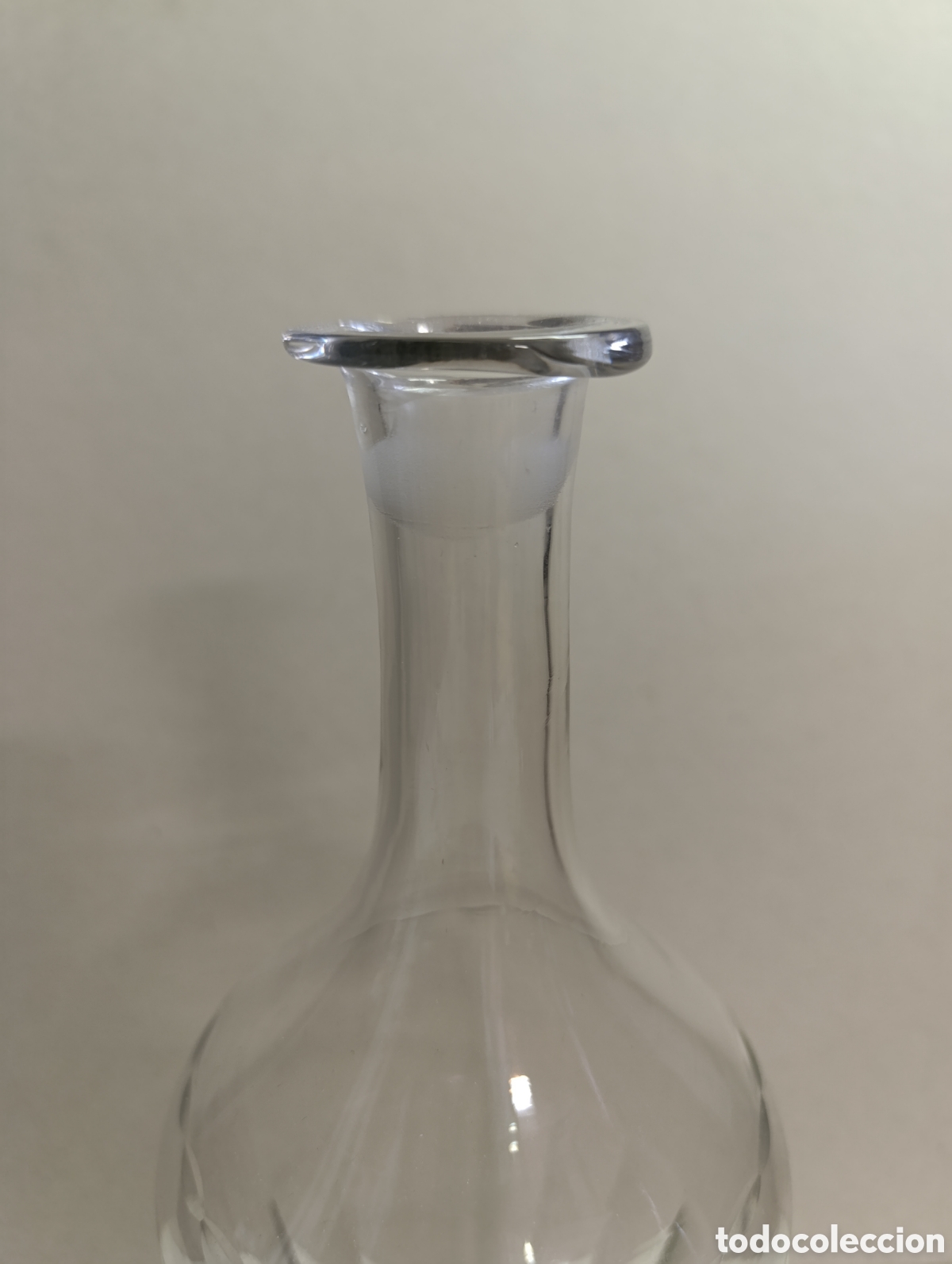 Antig&uuml;edades: BOTELLA DE CRISTAL, DECORACION GALLONADA. - Foto 10