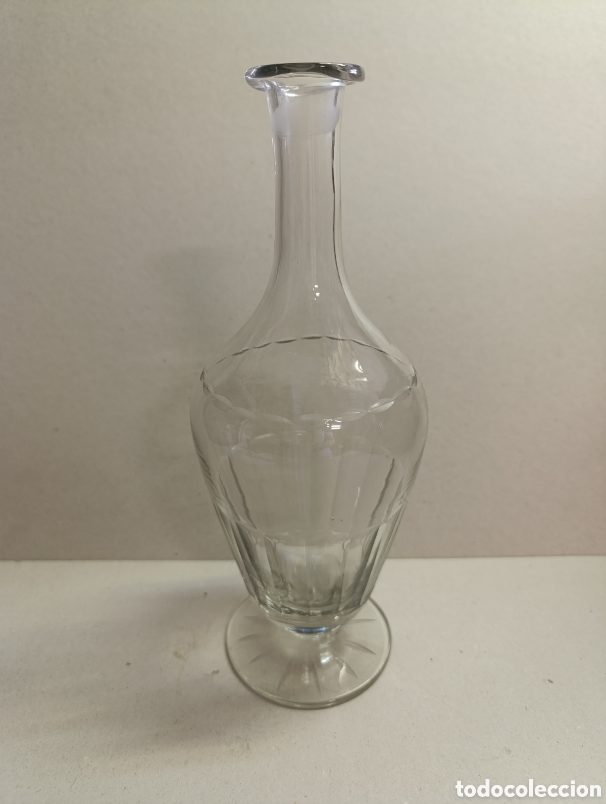 Antig&uuml;edades: BOTELLA DE CRISTAL, DECORACION GALLONADA. - Foto 12