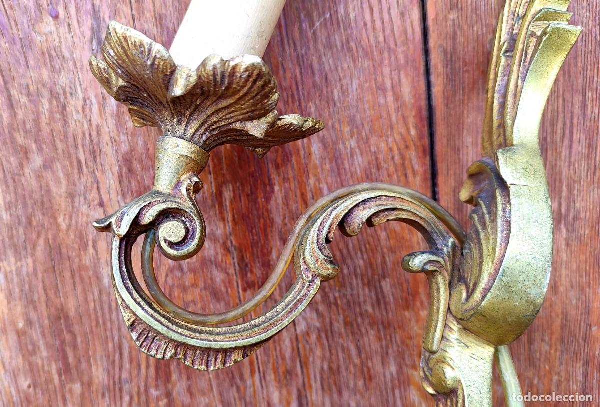 Antig&uuml;edades: Aplique de una luz de bronce - Foto 3