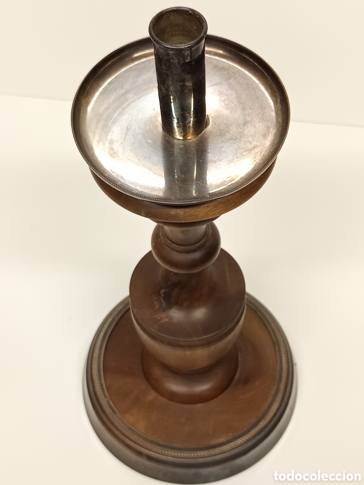 Antig&uuml;edades: Candelabro en madera de nogal y metal - Foto 6
