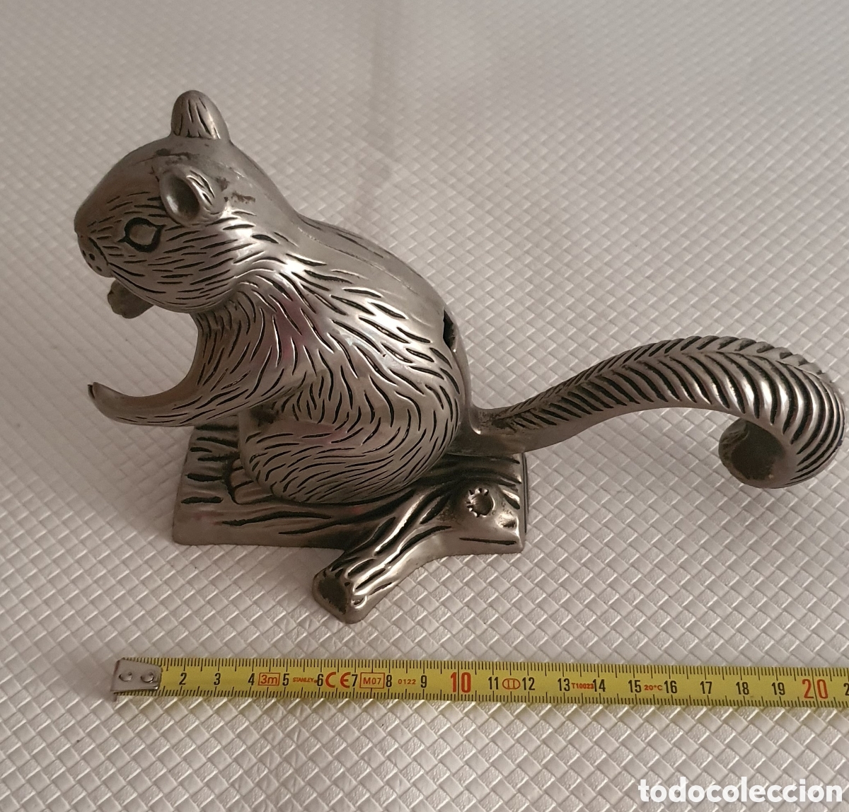 Antig&uuml;edades: Ardilla de metal cascanueces - Foto 2