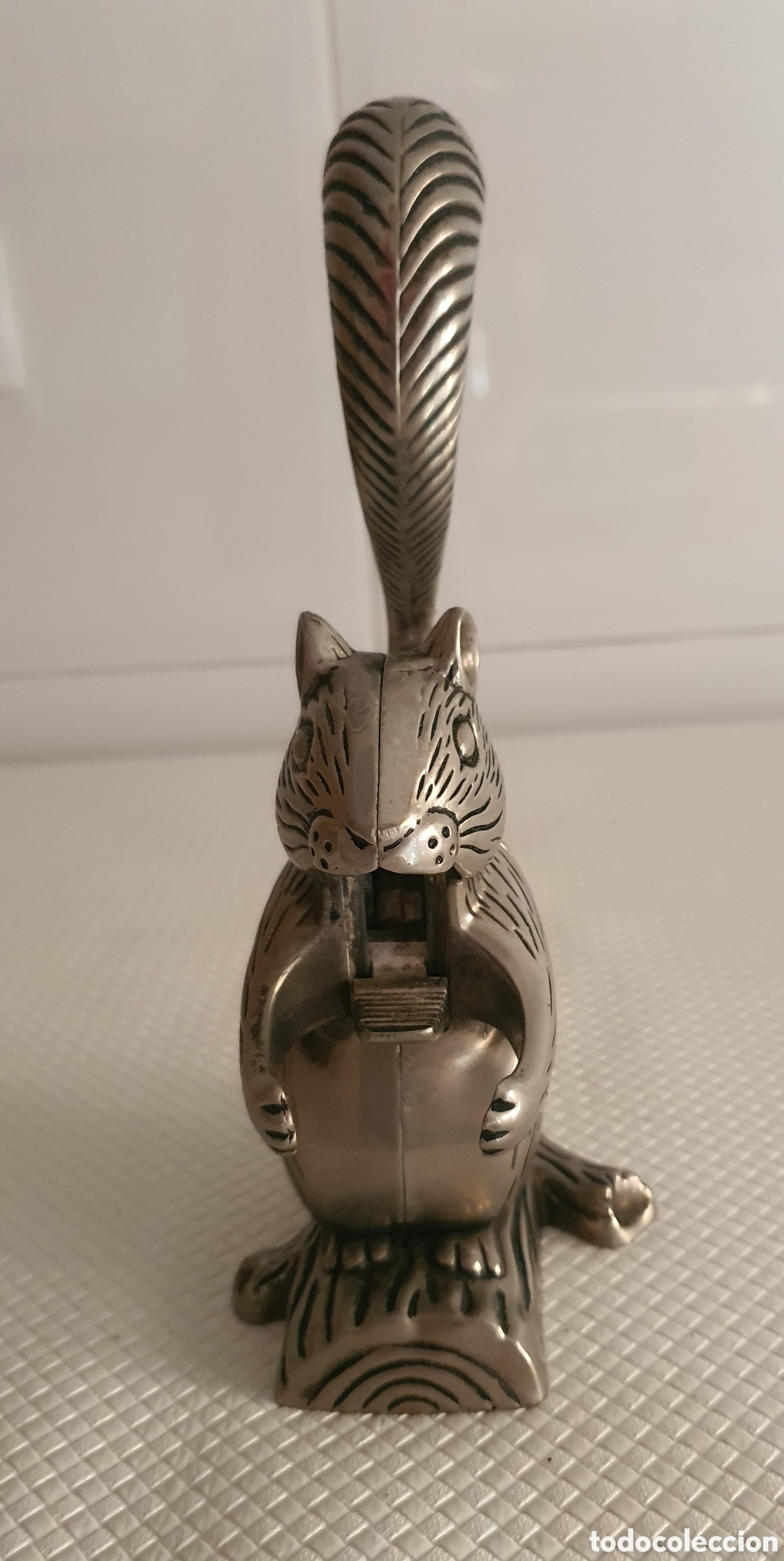 Antig&uuml;edades: Ardilla de metal cascanueces - Foto 3