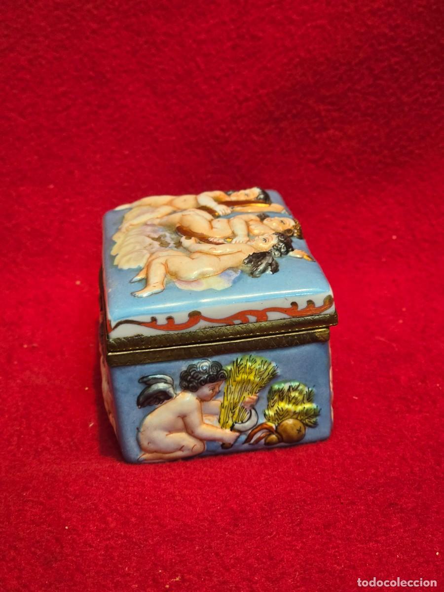 Antig&uuml;edades: CAJA DE PORCELANA ESTILO DE CAPODIMONTE - Foto 4