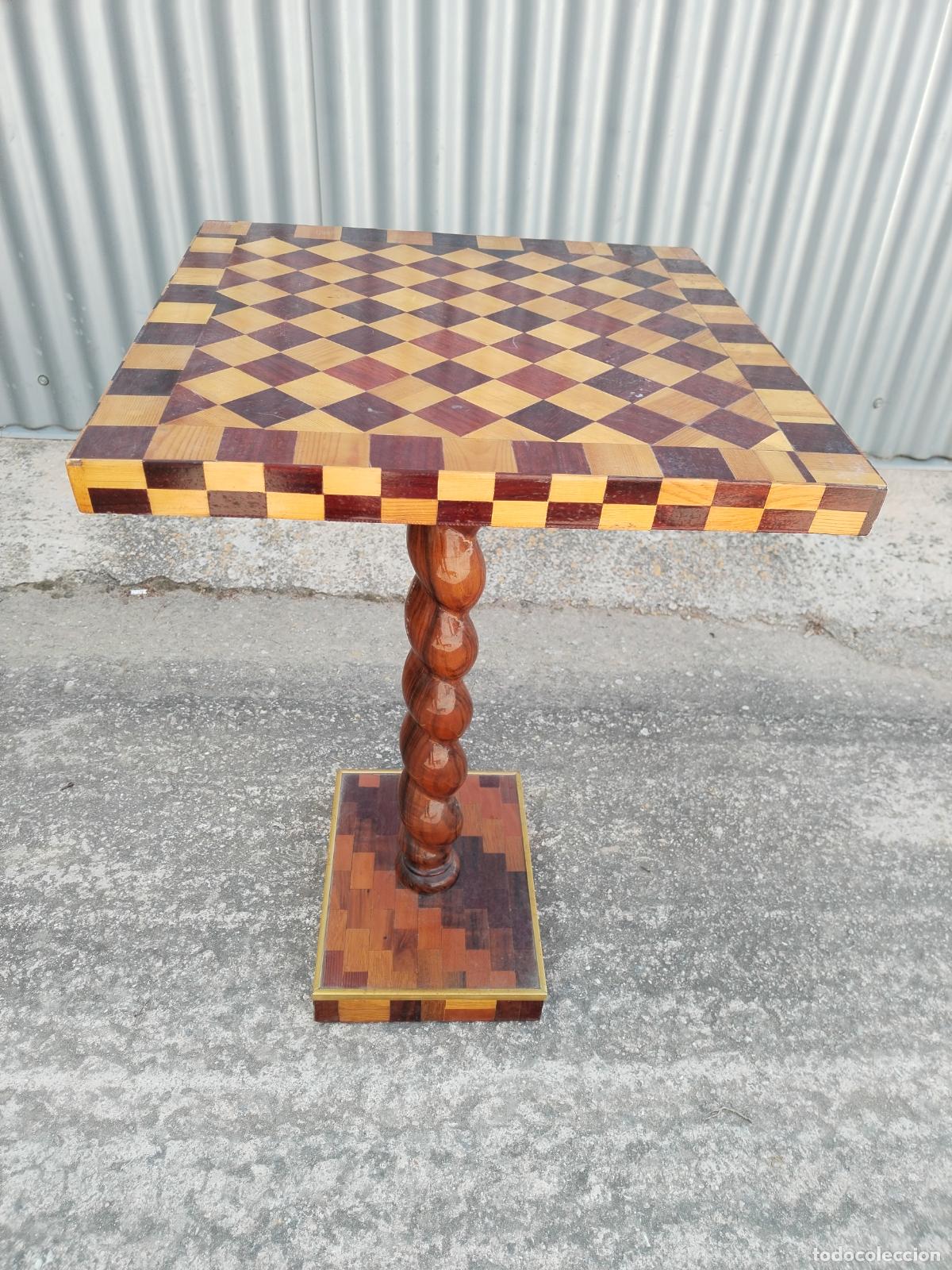Antig&uuml;edades: mesa auxiliar de made con marqueteria - Foto 1