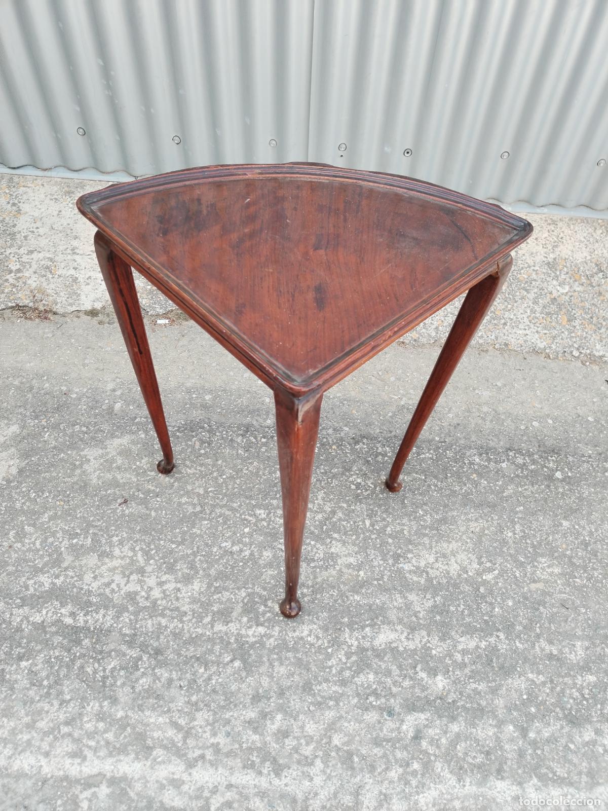 Antig&uuml;edades: mesa auxiliar rinconera - Foto 2