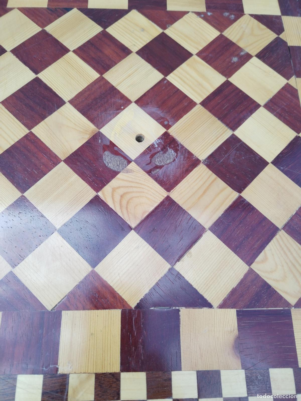 Antig&uuml;edades: mesa de madera con marqueteria - Foto 2