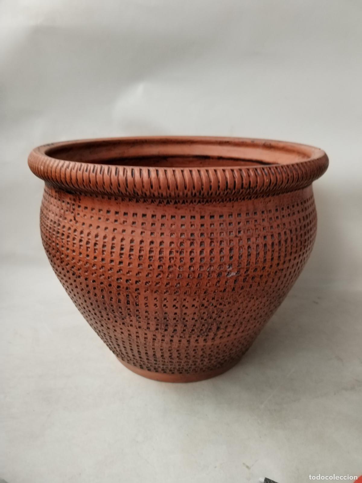 Antig&uuml;edades: macetero vintage de terracota - Foto 1