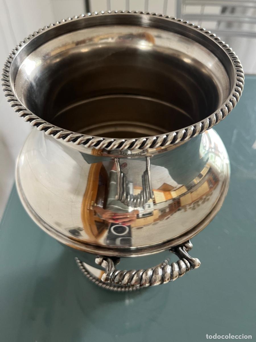 Antig&uuml;edades: Cubitera de plata alpaca - Foto 3