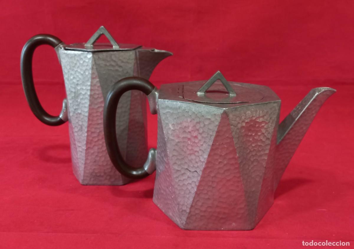 Oggetti Antichi: CONJUNTO DE TETERA ESTILO ART DECO EN PELTRE CON DISE&Ntilde;O FACETADO Y SUPERFICIE MARTILLADA - A&Ntilde;OS 20