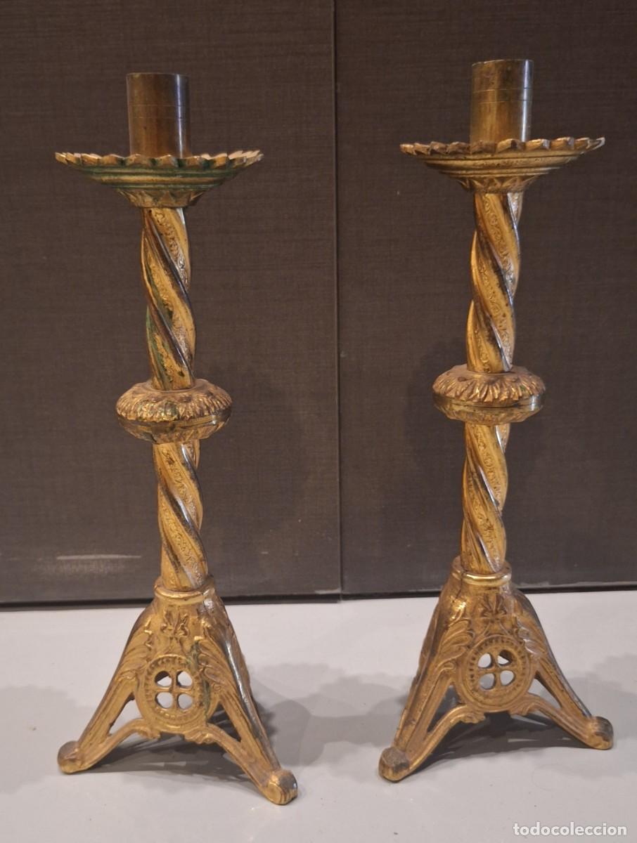 Antig&uuml;edades: Pareja de candelabros de bronce, estilo salom&oacute;nico con columna retorcida - Foto 1