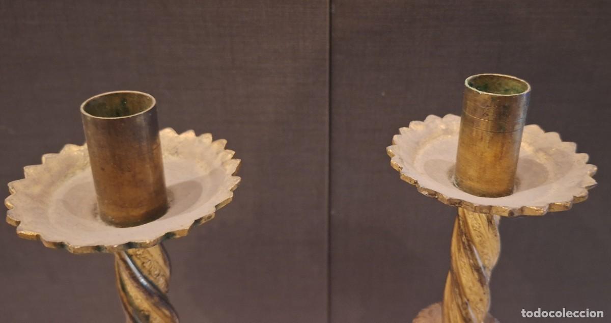 Antig&uuml;edades: Pareja de candelabros de bronce, estilo salom&oacute;nico con columna retorcida - Foto 6