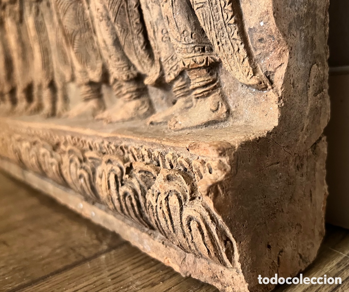 Antig&uuml;edades: Gran estela de terracota - Foto 15