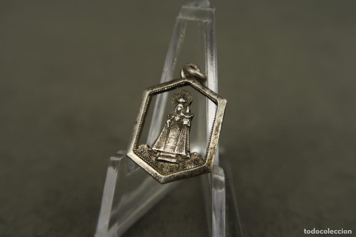 Antig&uuml;edades: Antigua Medalla Religiosa de Plata - Foto 3