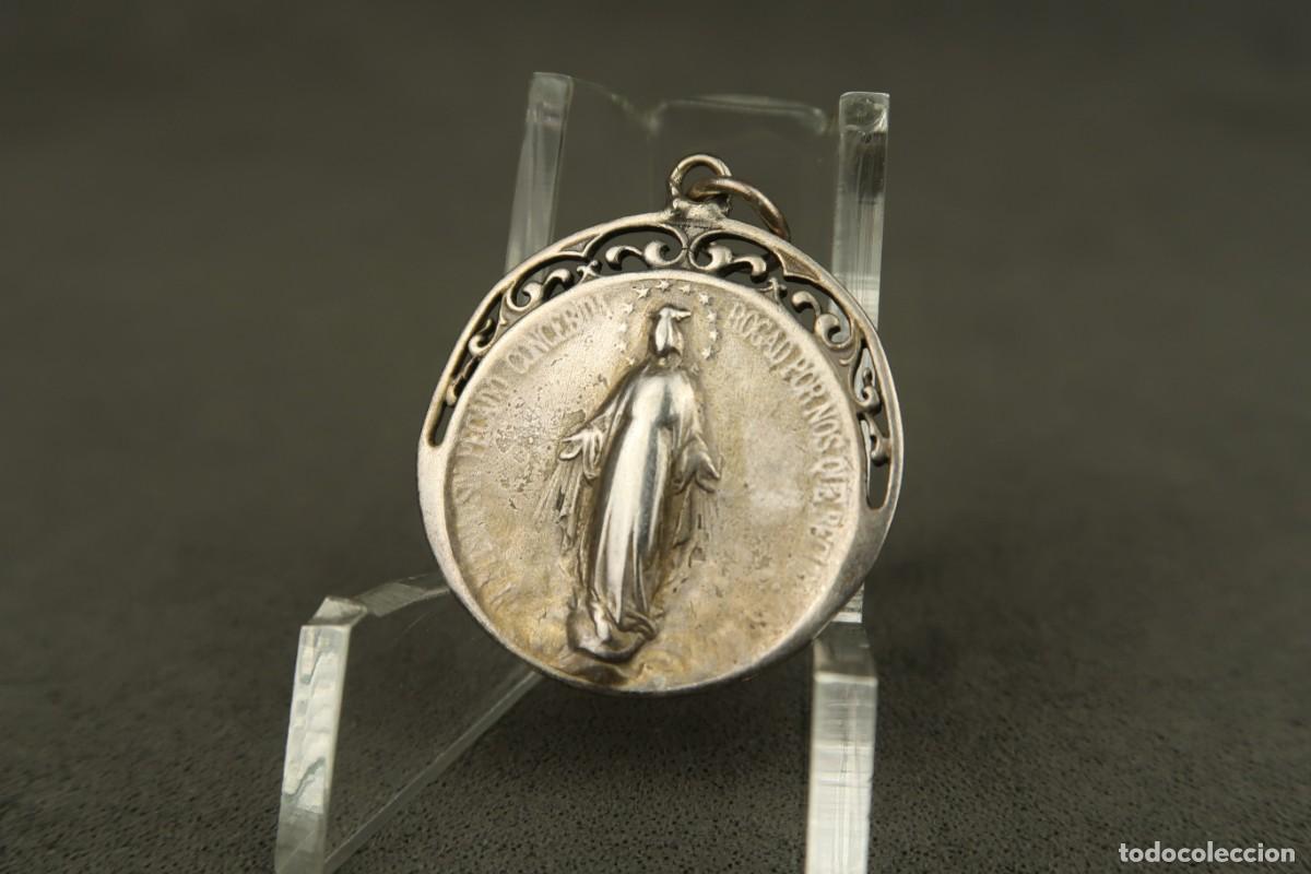 Antig&uuml;edades: Antigua Medalla Religiosa de Plata - Foto 1