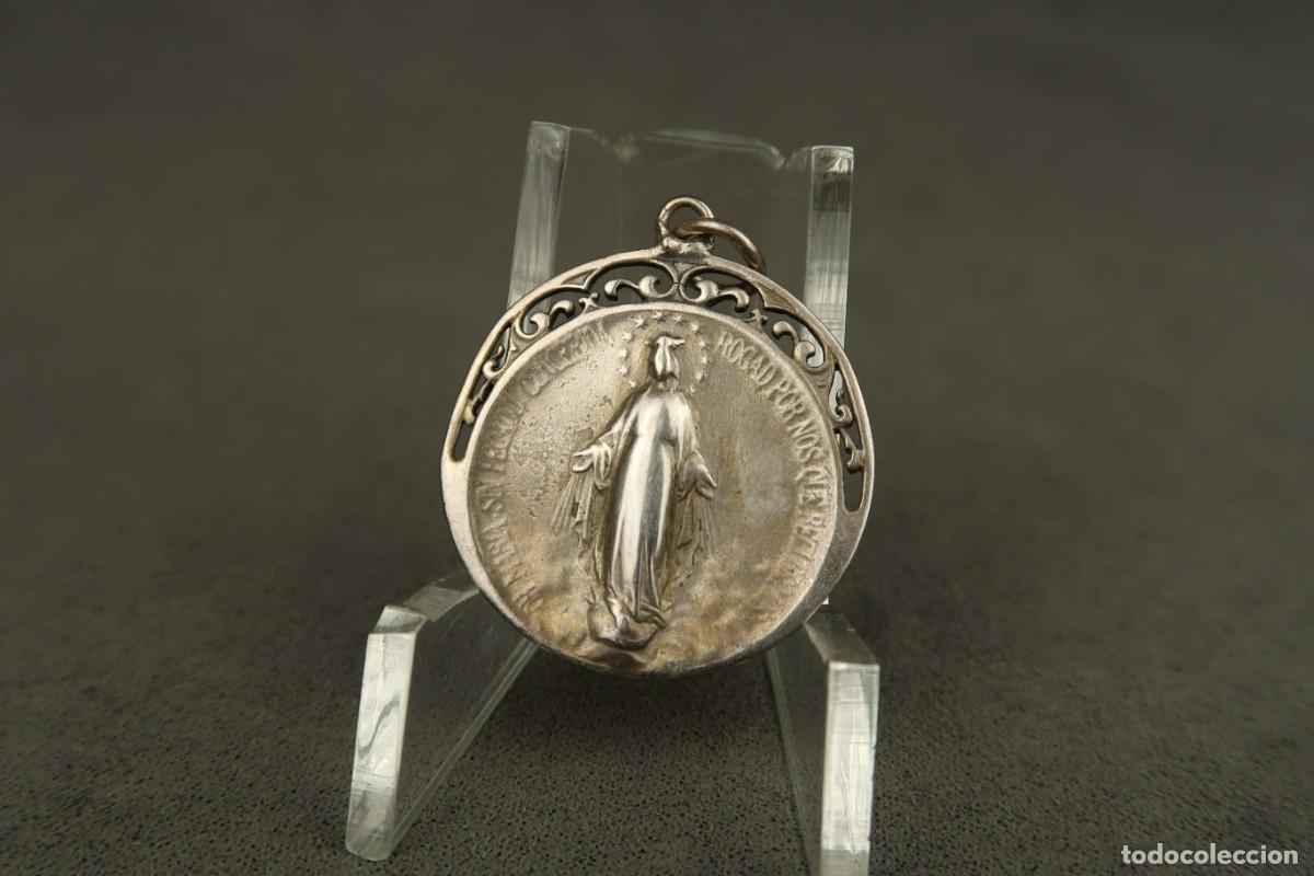 Antig&uuml;edades: Antigua Medalla Religiosa de Plata - Foto 2