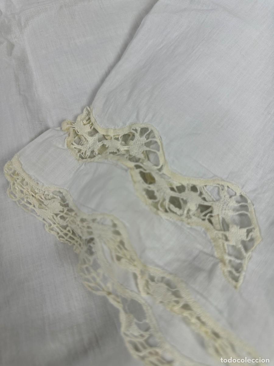 Antig&uuml;edades: Lote de camisola y bragas - Foto 4