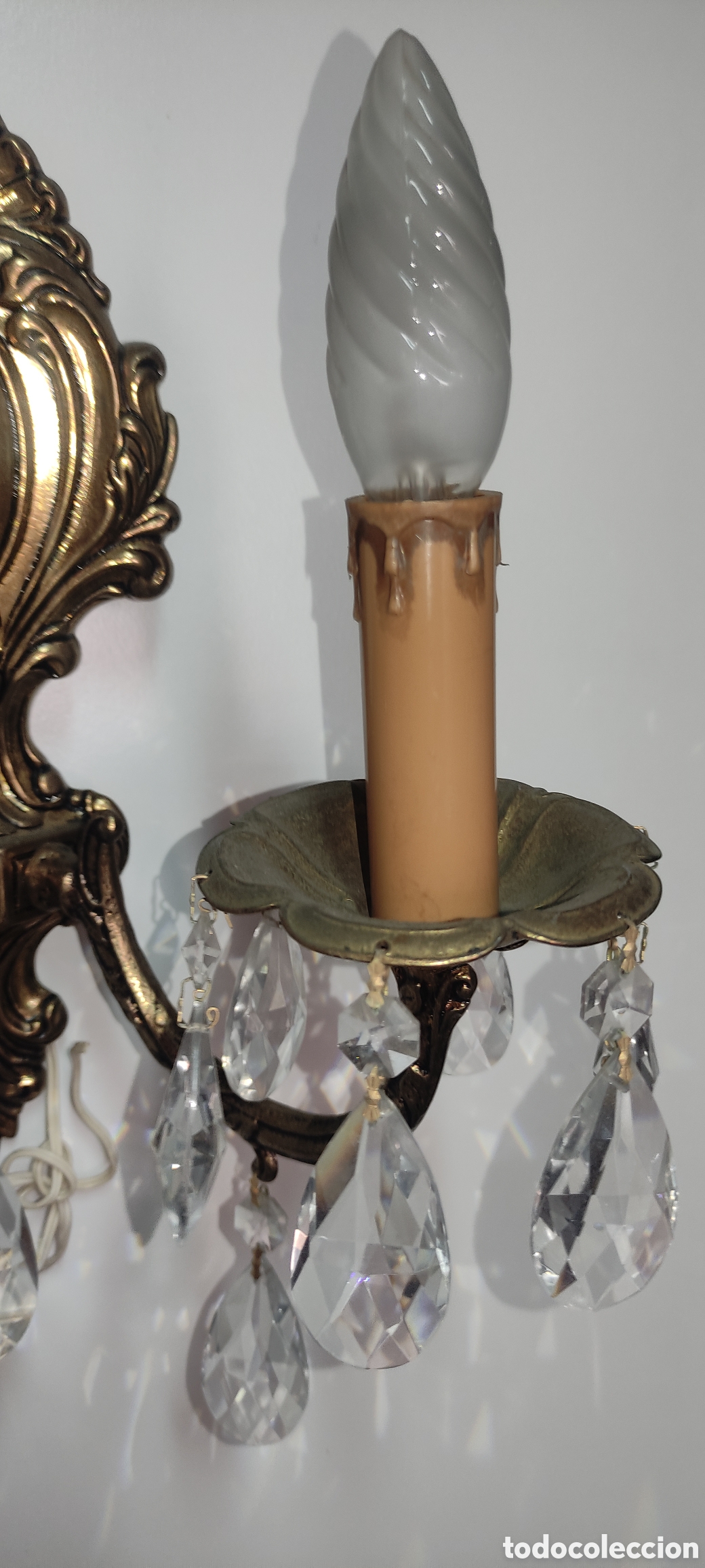 Antig&uuml;edades: Aplique de dos brazos de bronce - Foto 3