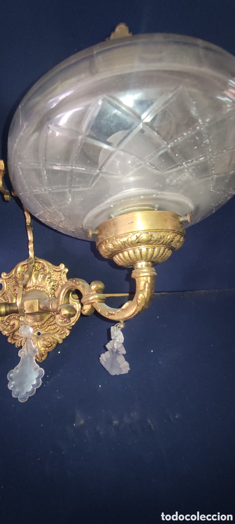 Antig&uuml;edades: Antiguo aplique de bronce con tulipas - Foto 4