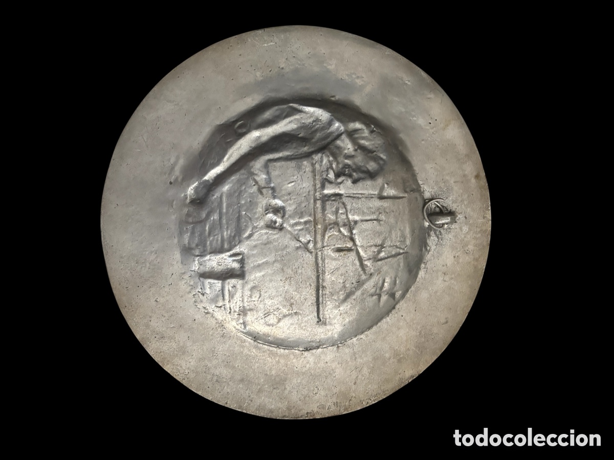 Antig&uuml;edades: Antiguo plato vasco.. metal fundido. - Foto 4
