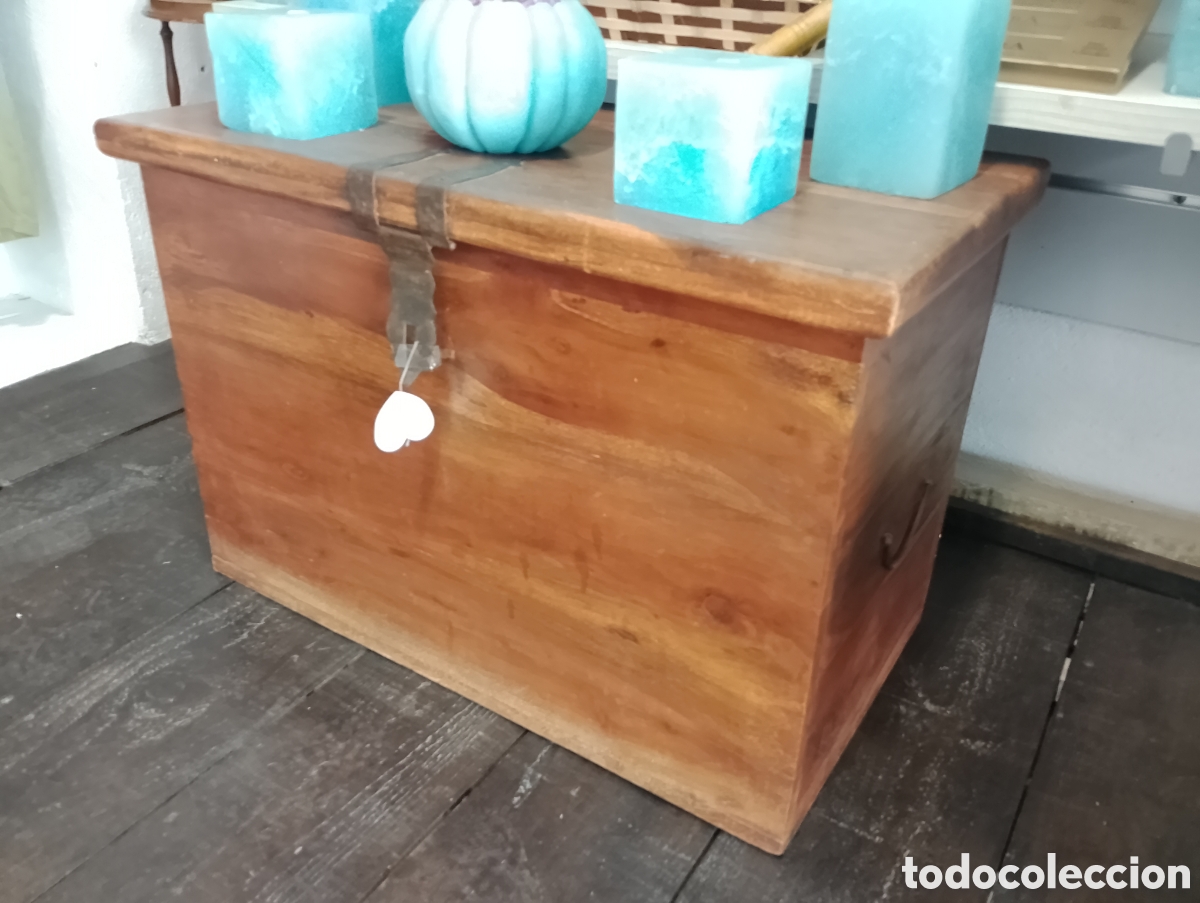 Antig&uuml;edades: 2 Ba&uacute;les antiguos de madera maciza - Foto 2
