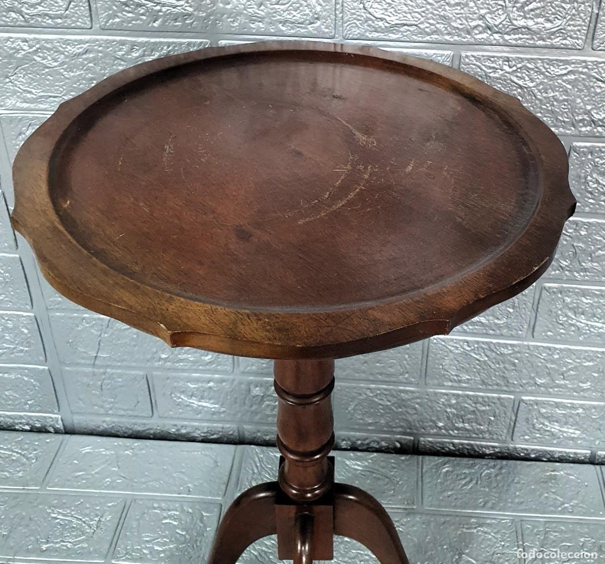 Antig&uuml;edades: Mesa velador estilo ingles - Foto 1
