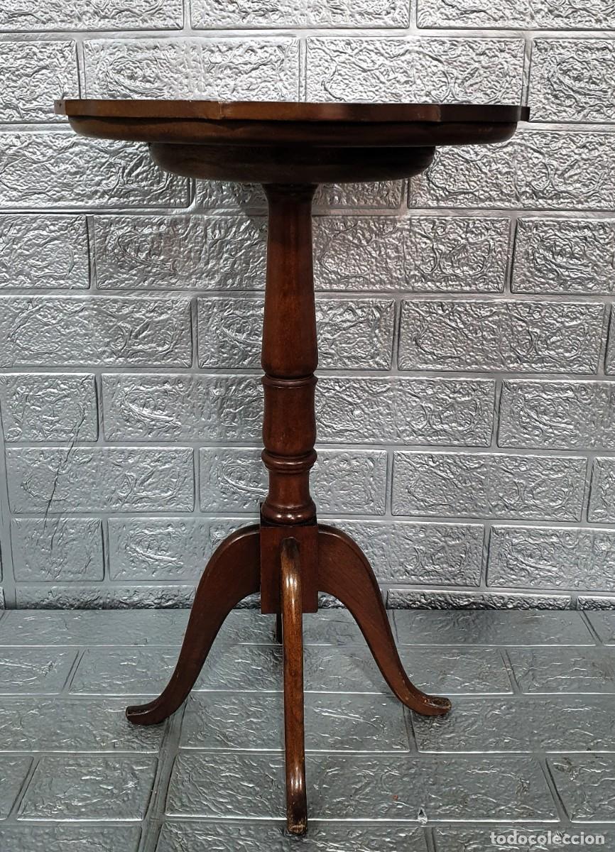 Antig&uuml;edades: Mesa velador estilo ingles - Foto 2