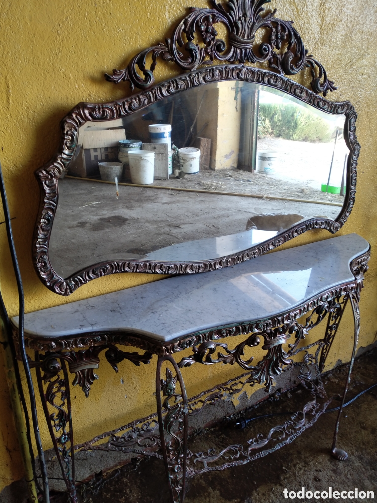 Antig&uuml;edades: Vedo consola y espejo de bronce - Foto 3