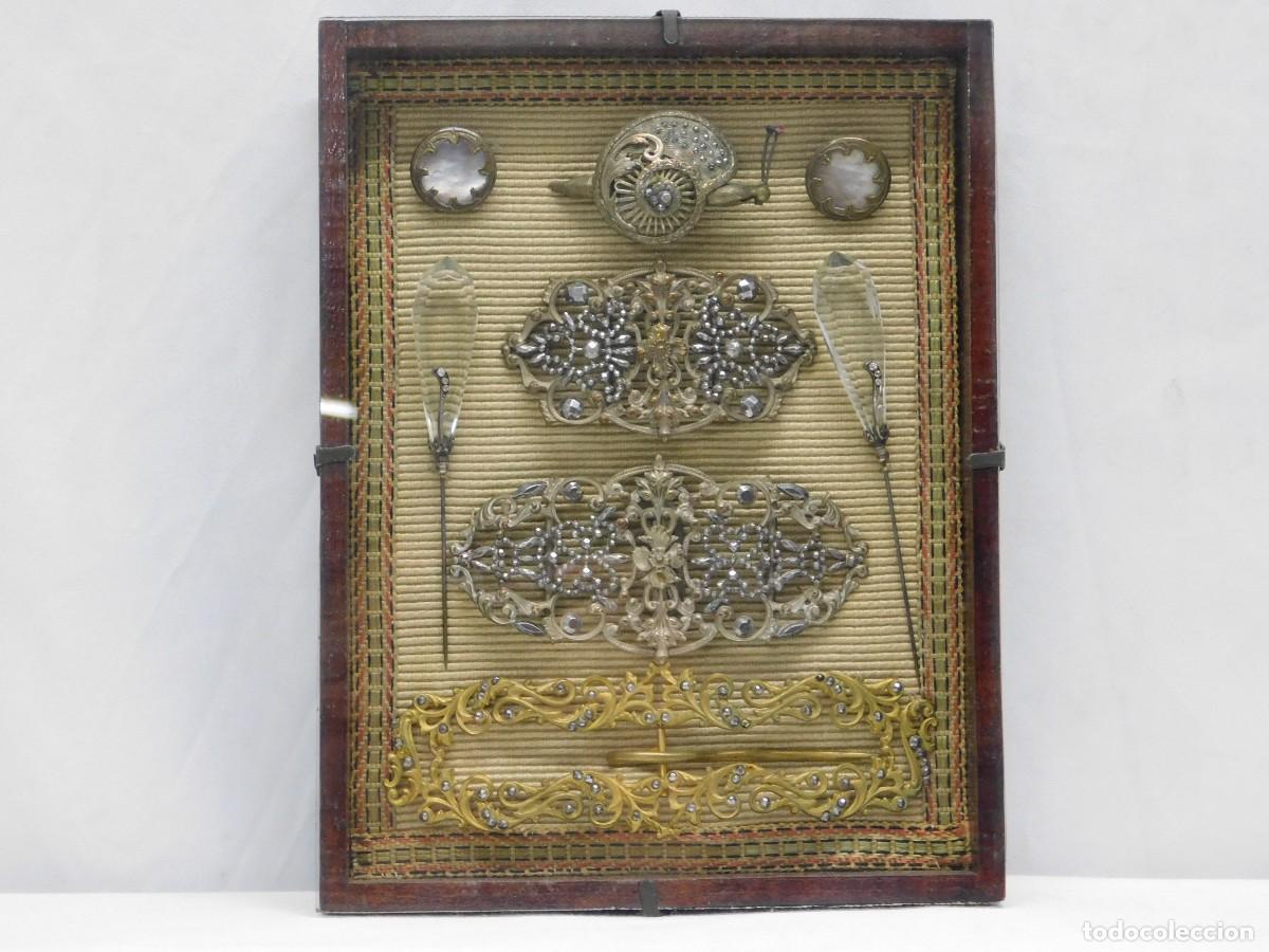 Antig&uuml;edades: CONJUNTO DE BROCHES Y HEBILLA - Foto 2