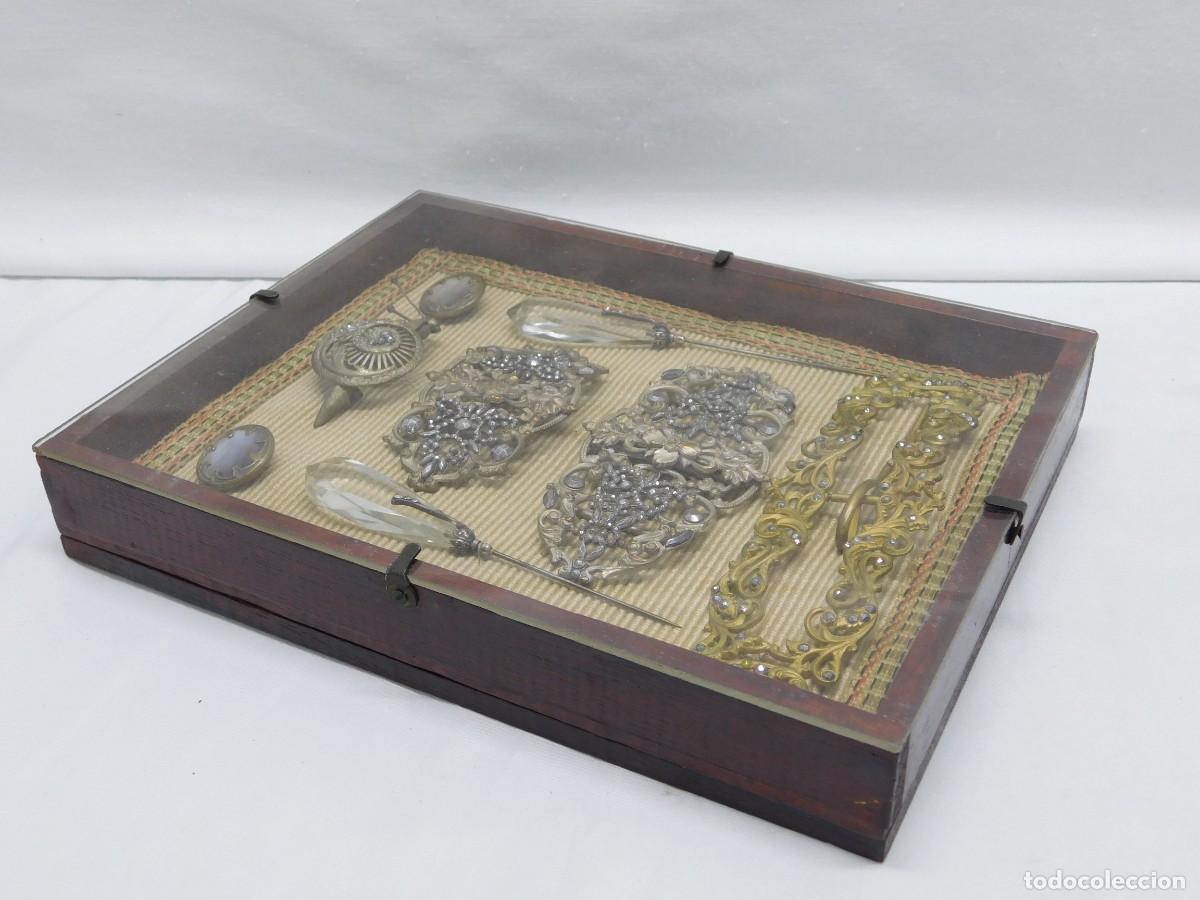 Antig&uuml;edades: CONJUNTO DE BROCHES Y HEBILLA - Foto 11