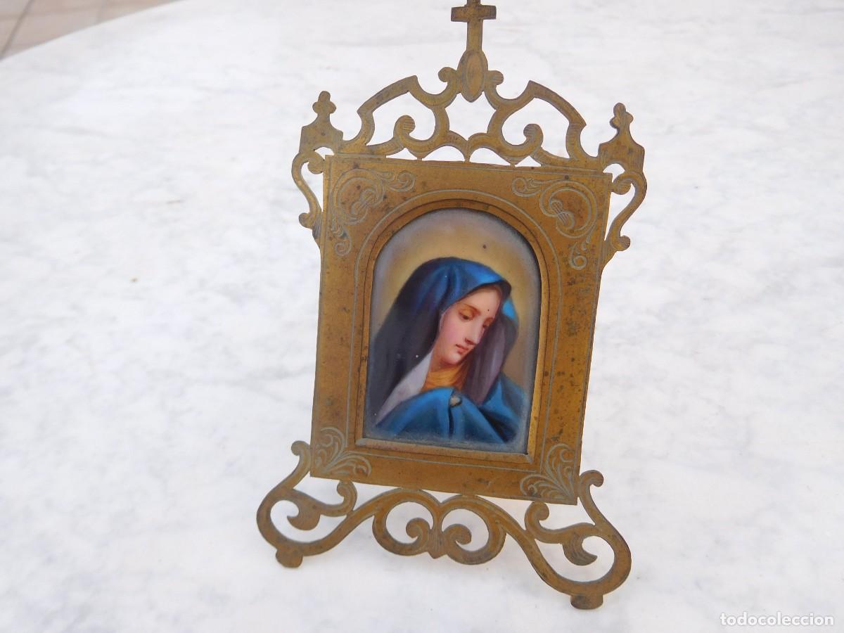 Antig&uuml;edades: Marco calado antiguo con esmalte virgen - Foto 2