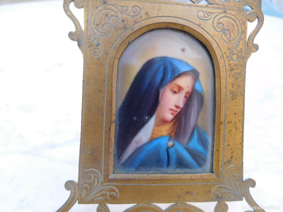 Antig&uuml;edades: Marco calado antiguo con esmalte virgen - Foto 3