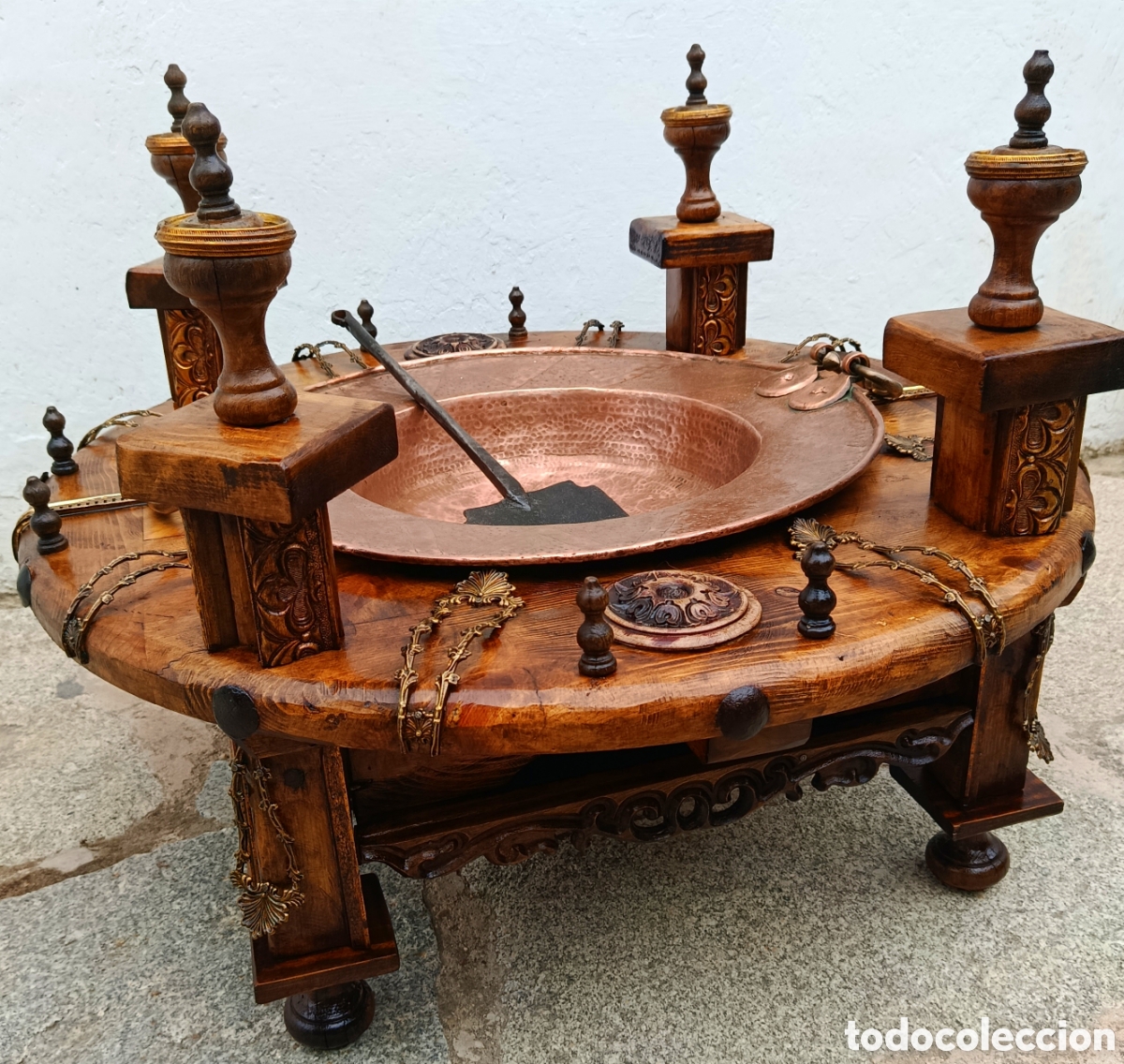 Antig&uuml;edades: Brasero,de madera,cobre y bronce - Foto 3