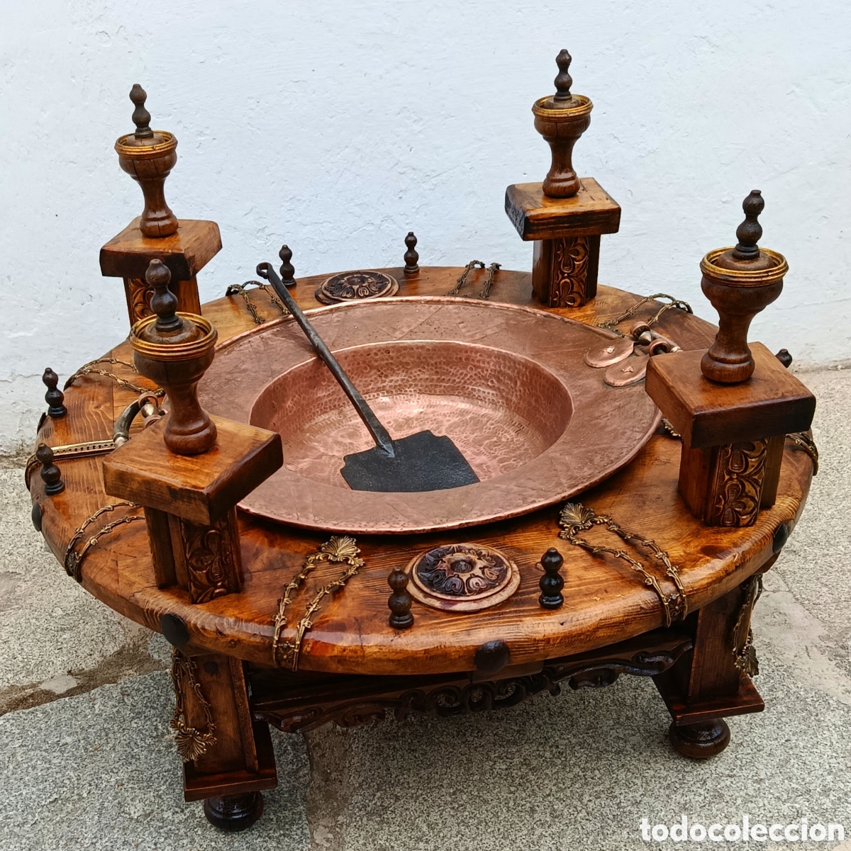 Antig&uuml;edades: Brasero,de madera,cobre y bronce - Foto 1