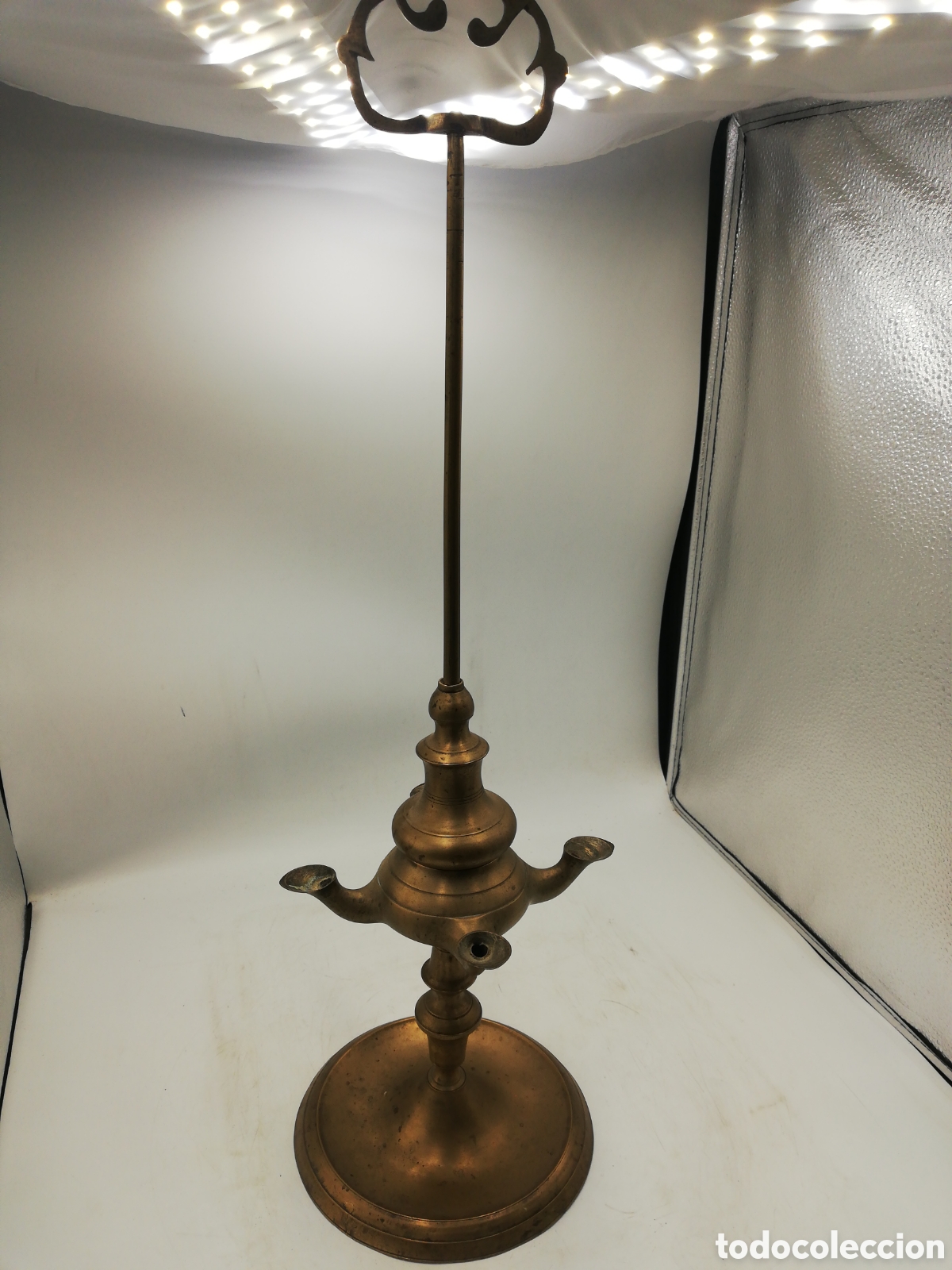 Antiques: Antiguo Vel&oacute;n de Bronce.