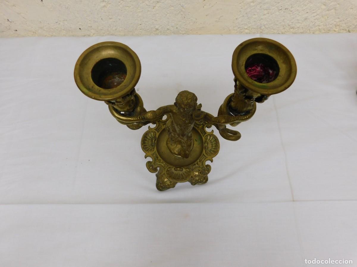 Antig&uuml;edades: PAREJA DE CANDELABROS DE BRONCE - Foto 17