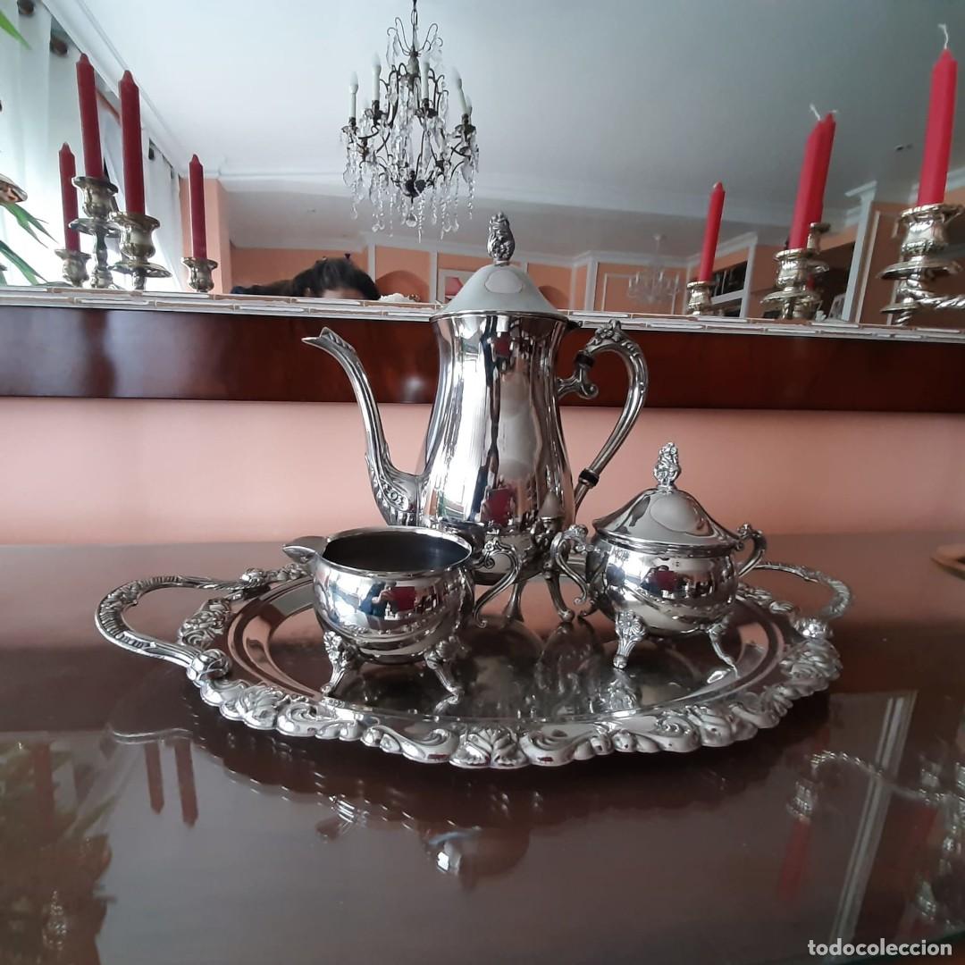 Antig&uuml;edades: JUEGO DE CAFE DE METAL PLATEADO - Foto 2