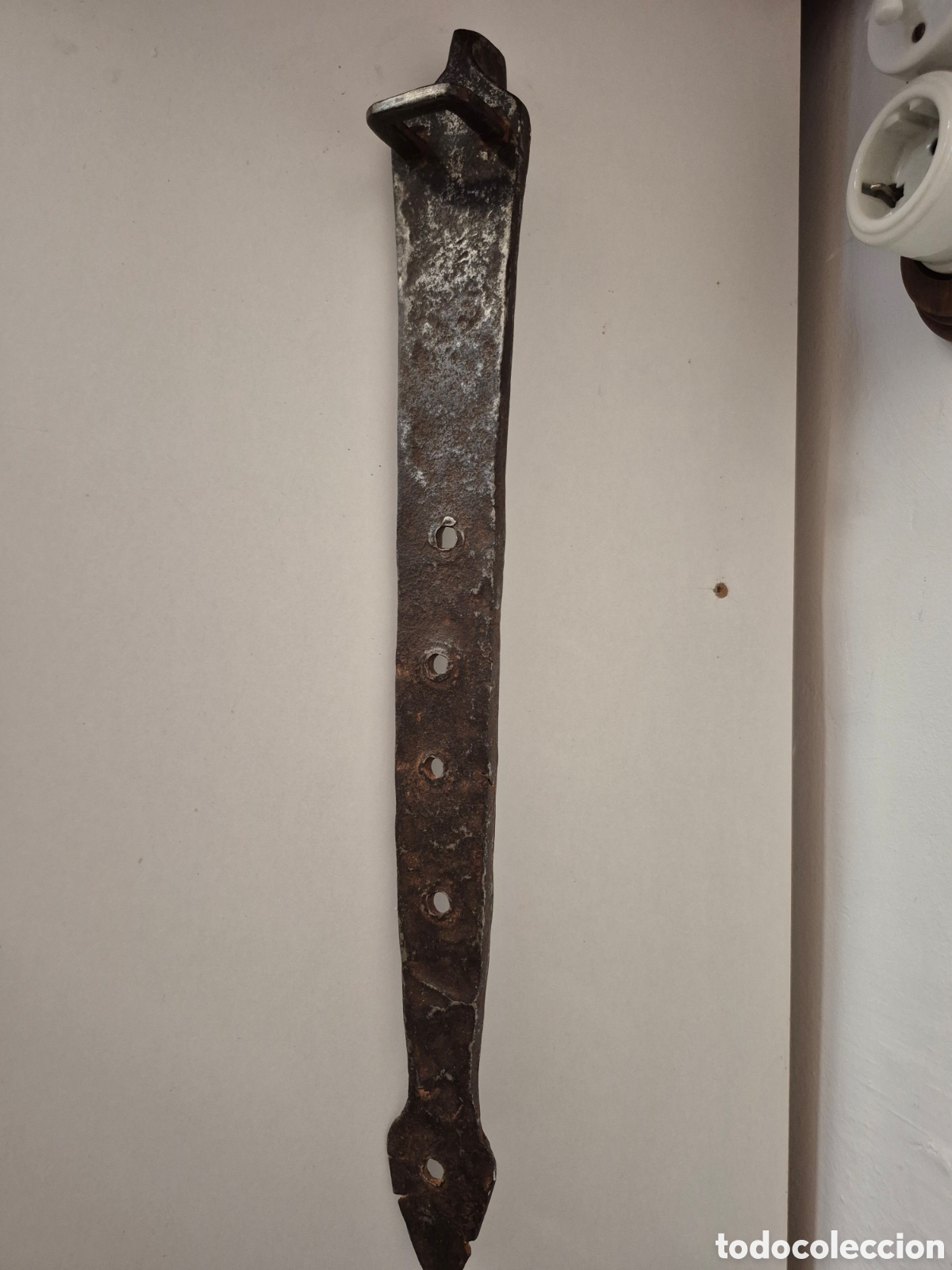 Antig&uuml;edades: Part de una frontisa duna casa o un corral - Foto 2
