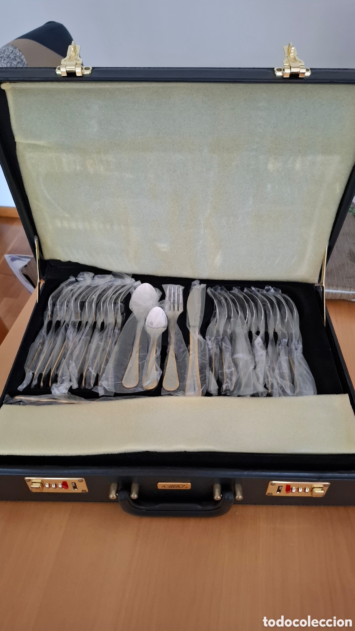 Antig&uuml;edades: CUBERTER&Iacute;A PLATA Y ORO CRC - Foto 2