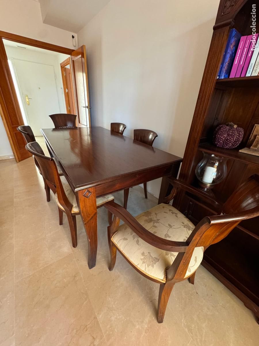 Antig&uuml;edades: Mesa comedor de nogal con 6 sillas - Foto 1