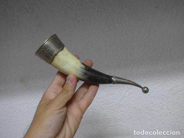 Antig&uuml;edades: Antigua copa de asta para beber, trabajada. Tipo medieval o vikingo.