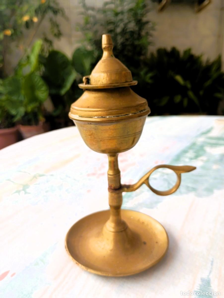 Antig&uuml;edades: antig&uuml;a lampara de aceite en bronce - Foto 1