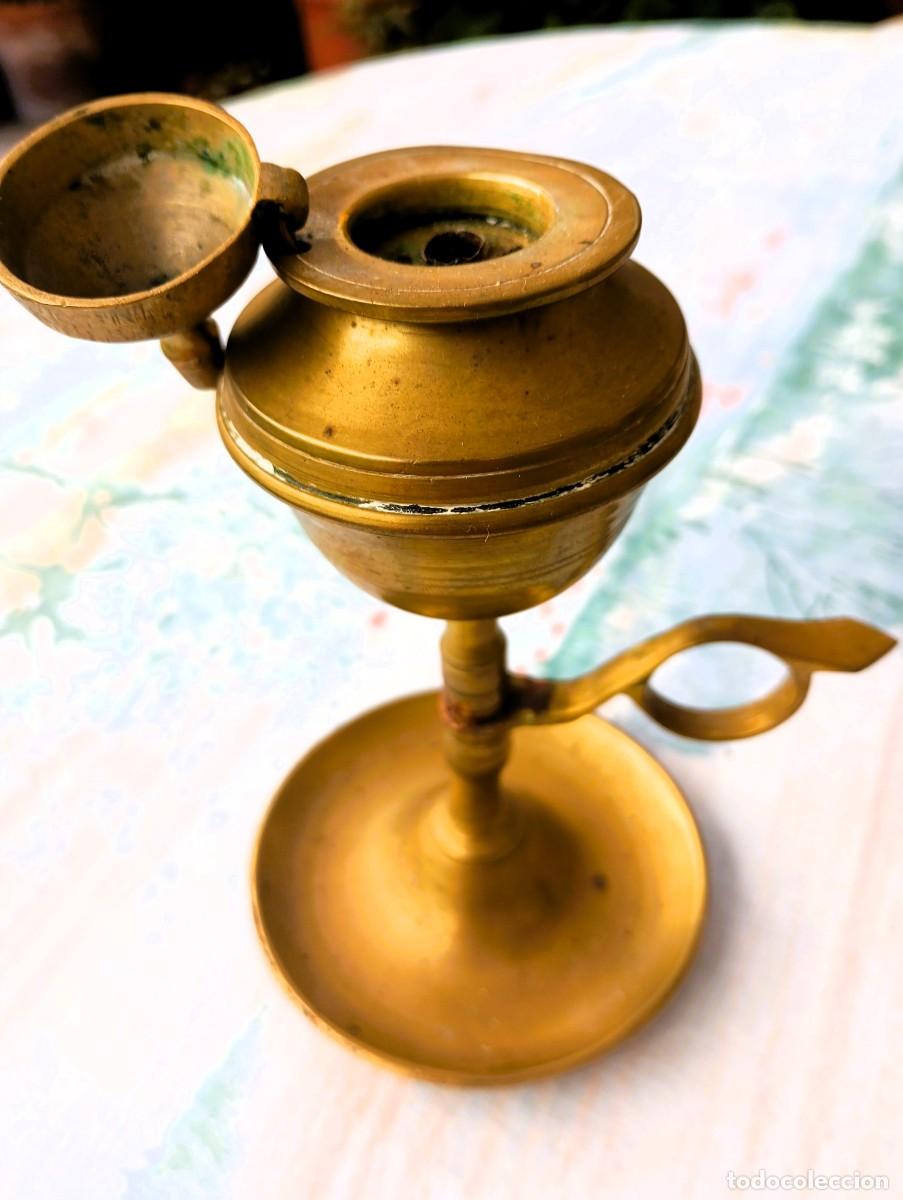 Antig&uuml;edades: antig&uuml;a lampara de aceite en bronce - Foto 2