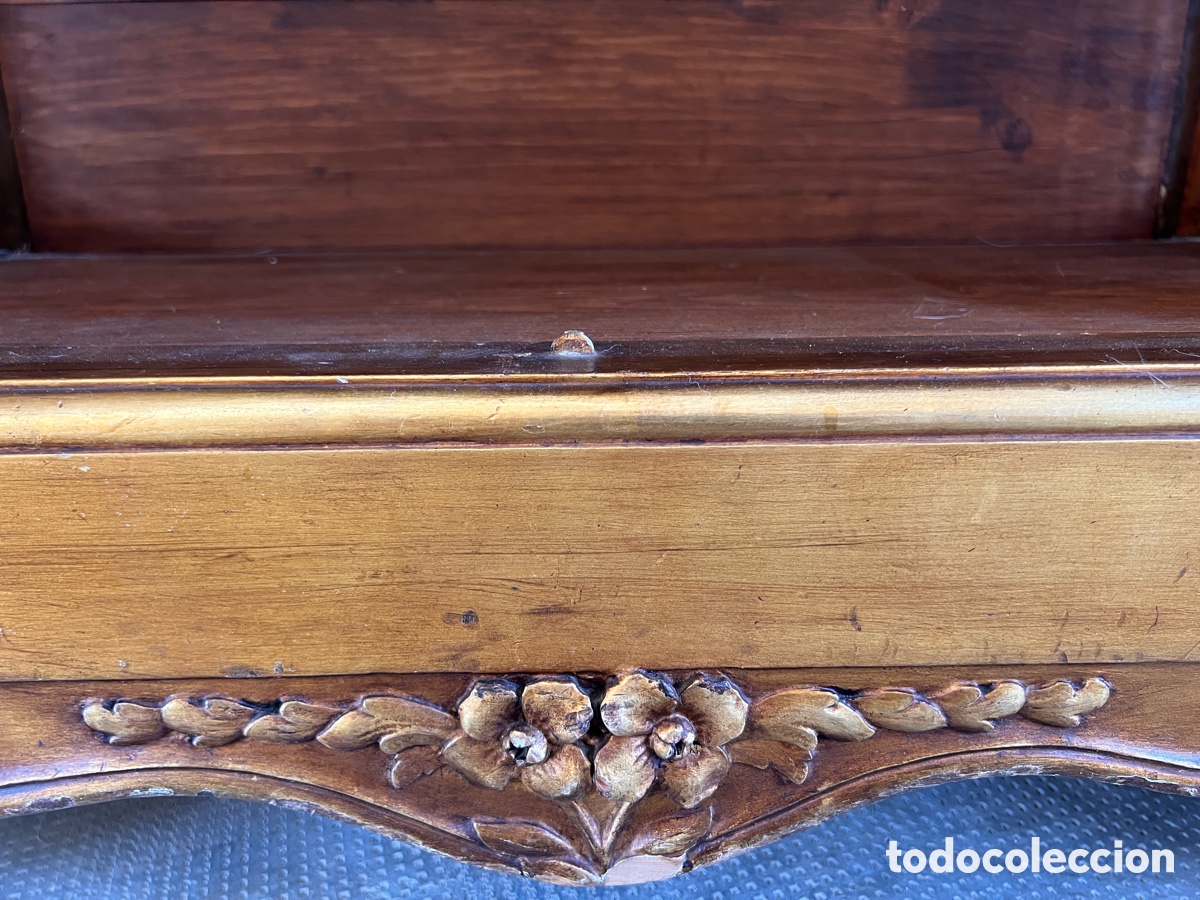 Antig&uuml;edades: Aparador tallado de madera sobredorada - Foto 9