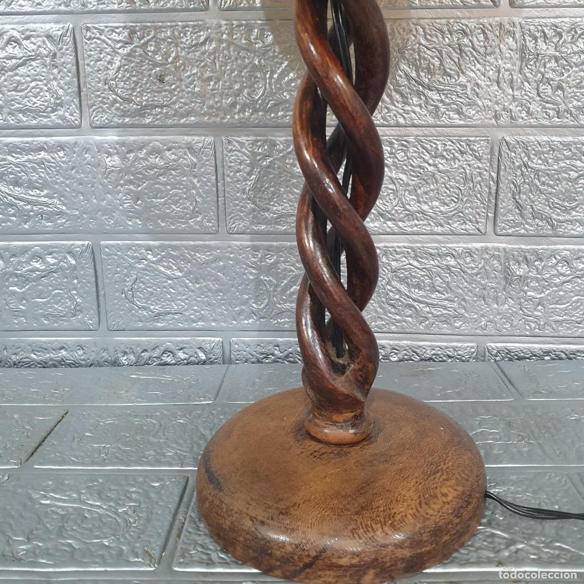 Antig&uuml;edades: Lampara de sobremesa madera calada - Foto 3