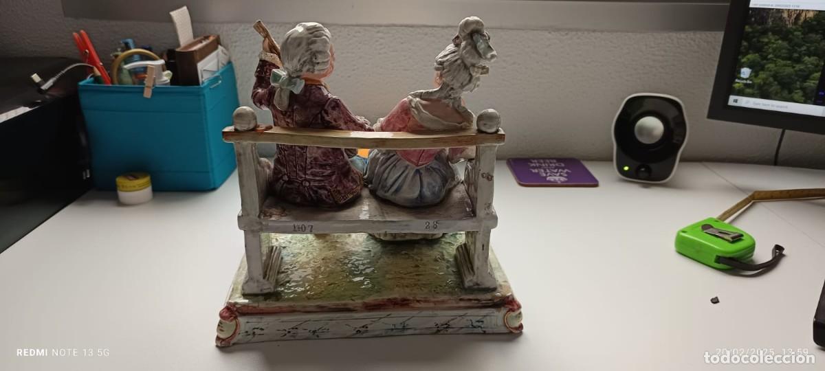 Antig&uuml;edades: Figura porcelana estilo rococ&oacute; - Foto 2