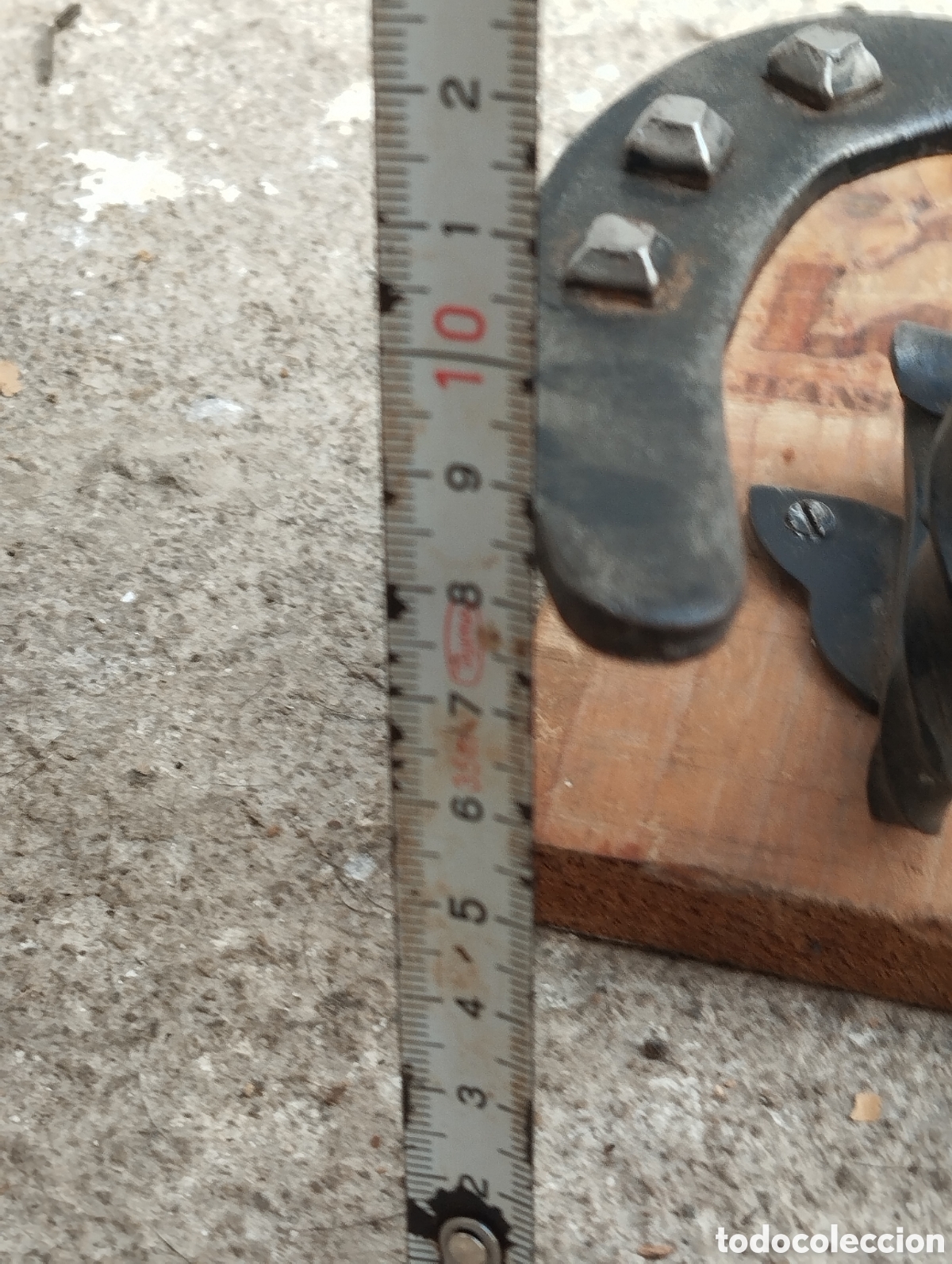 Antig&uuml;edades: Percha de pared , tejanos Lois - Foto 12