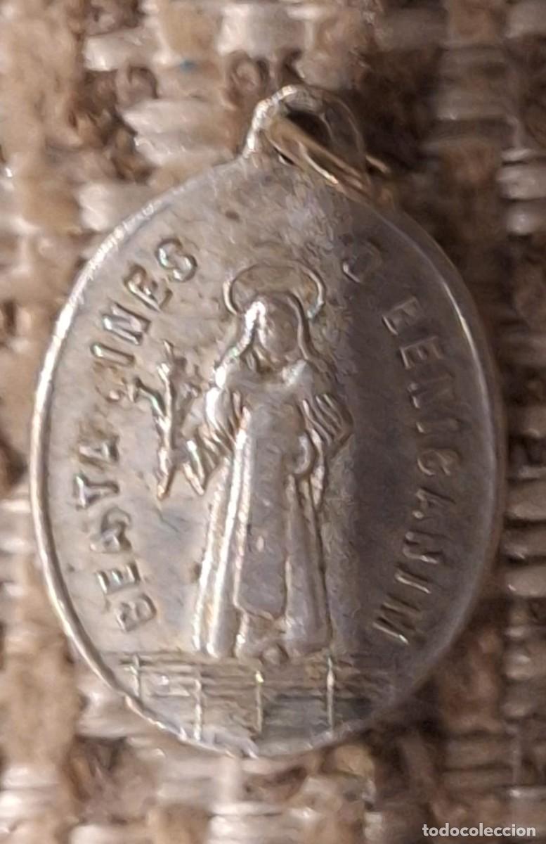 Antig&uuml;edades: Medalla ovalada antigua de Santa In&eacute;s, de Plata - Foto 1